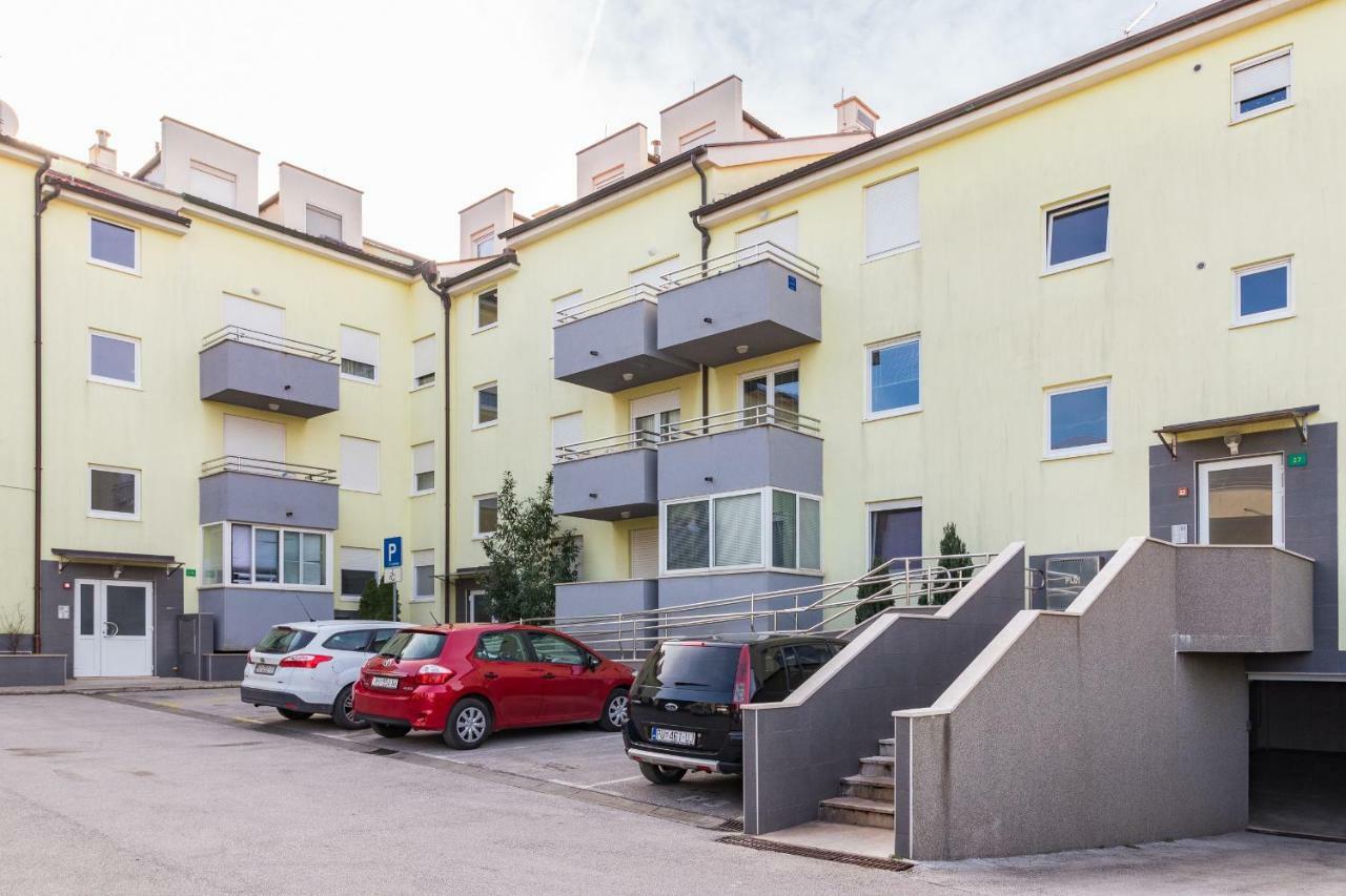 Apartment Klara Pula Exterior photo